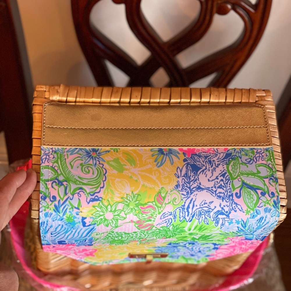 Lilly Pulitzer NEW Wicker Cheek to Cheek Fabric Top Wine Picnic Basket - Picture 9 of 9